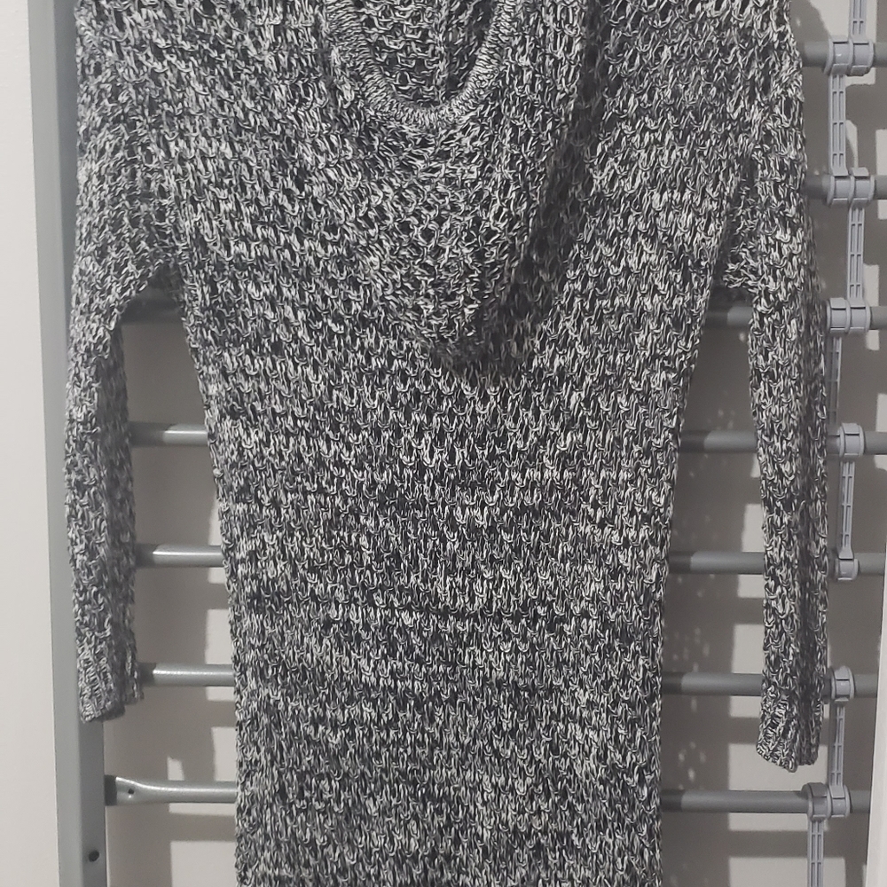 Sweater - Picture 2 of 4
